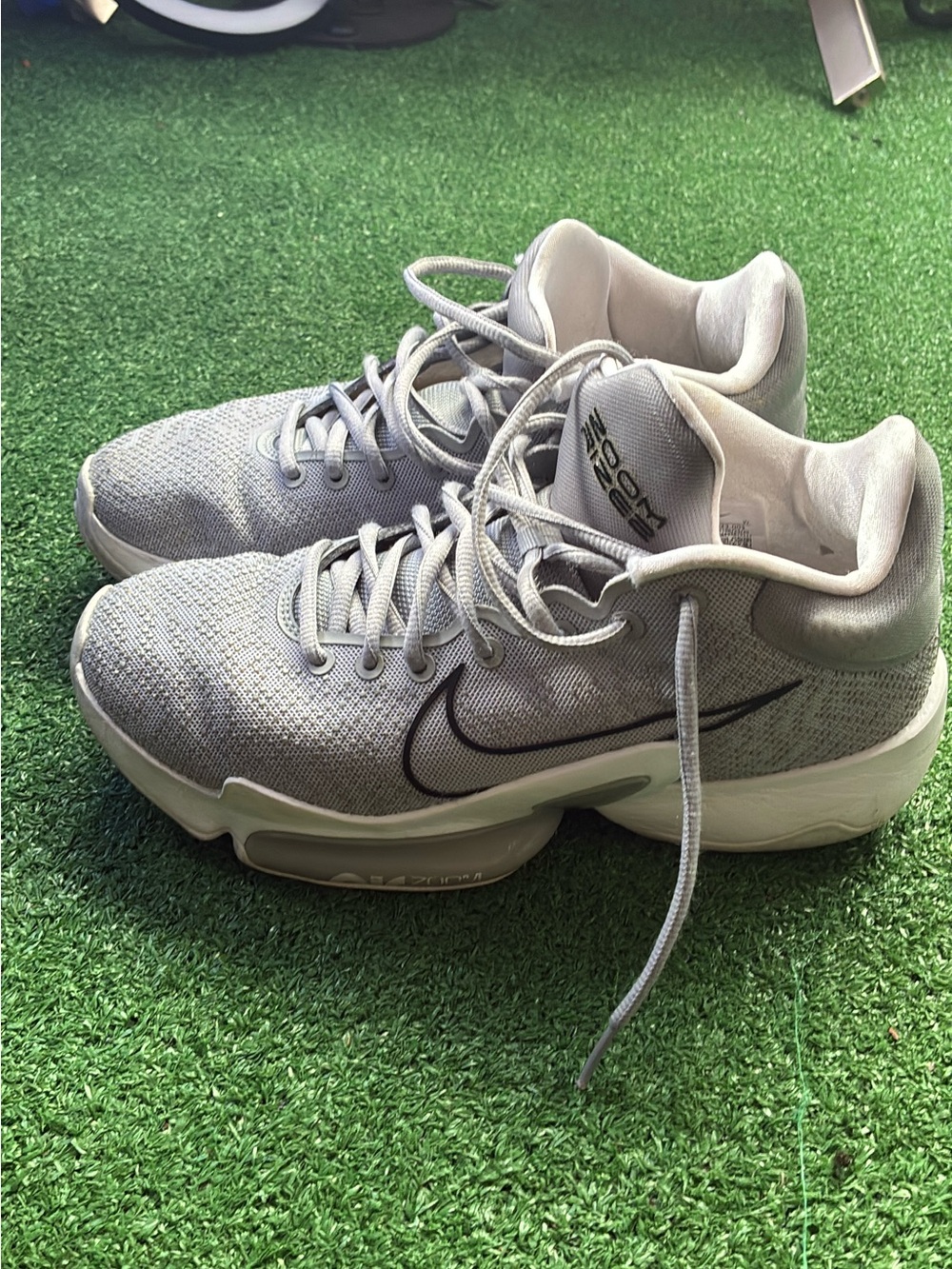 Men Nike  gray sneakers